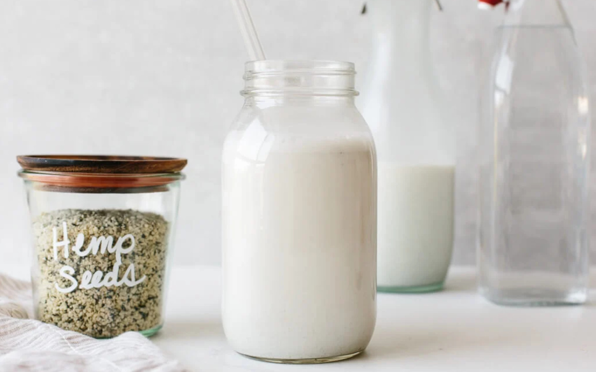 Mleko konopne – właściwości i zastosowanie
